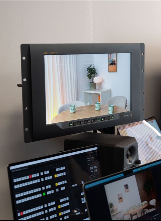 Studio Podcast / Video Live / Photo à réserver à Rennes